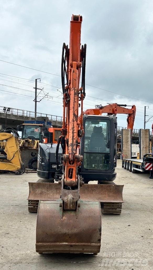 Hitachi Zaxis 85 USB Escavatori medi 7t - 12t