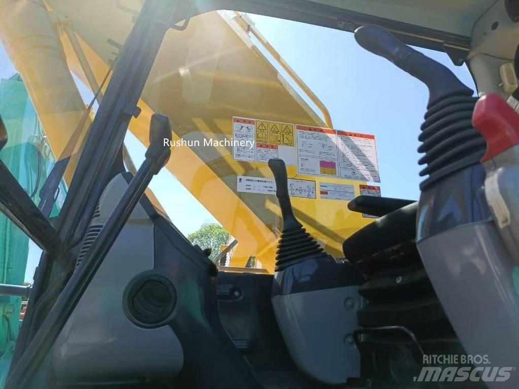 Komatsu PC 220-8 Escavatori cingolati