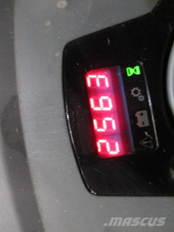 Toyota SPE120 Carrelli elevatori bassi a piattaforma