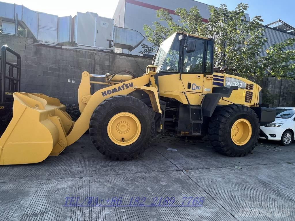 Komatsu WA320 Pale gommate