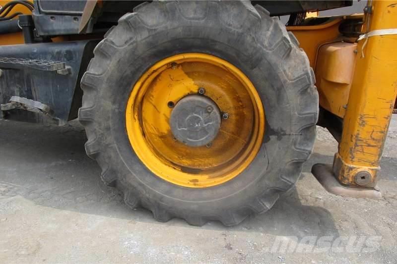 JCB 3DX4 Terne
