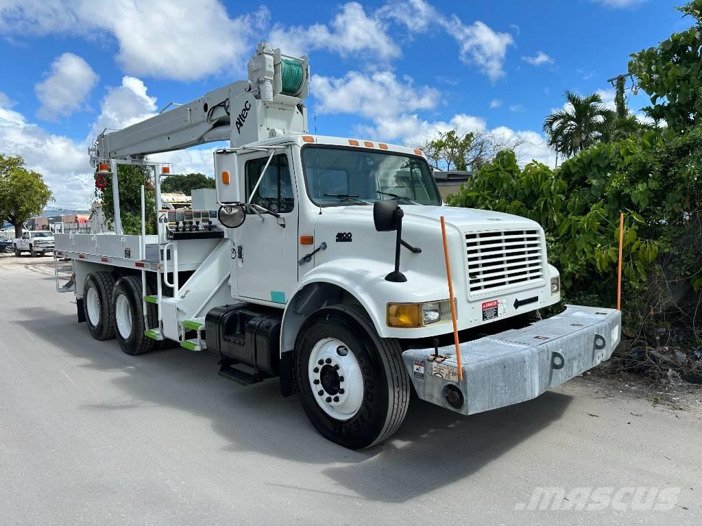 International 4900 Camion altro