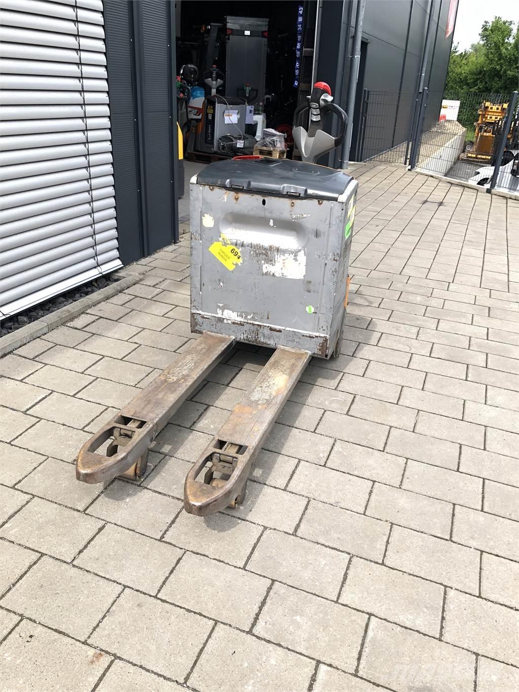 Still EXU16 Transpallet manuale