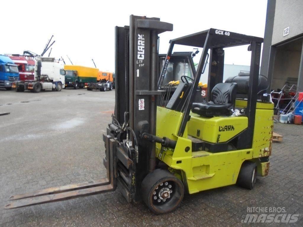 Clark GCX 40 + LPG Carrelli elevatori GPL