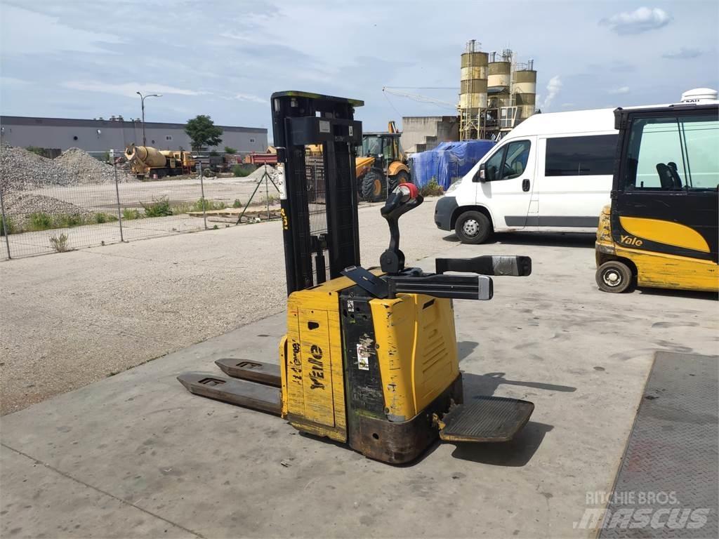 Yale MS15X IL Transpallet uomo a terra