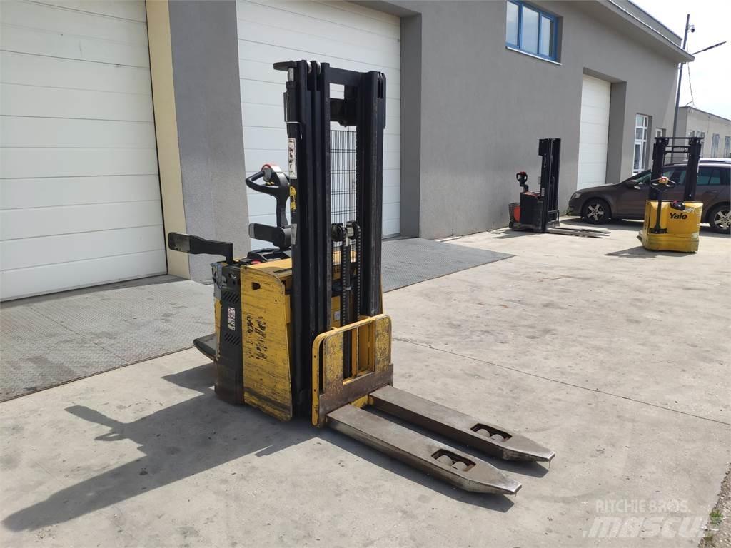 Yale MS15X IL Transpallet uomo a terra