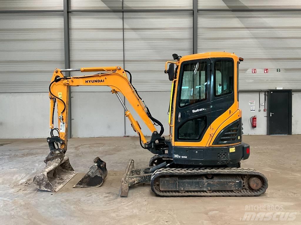 Hyundai R30 Z-9AK Miniescavatori