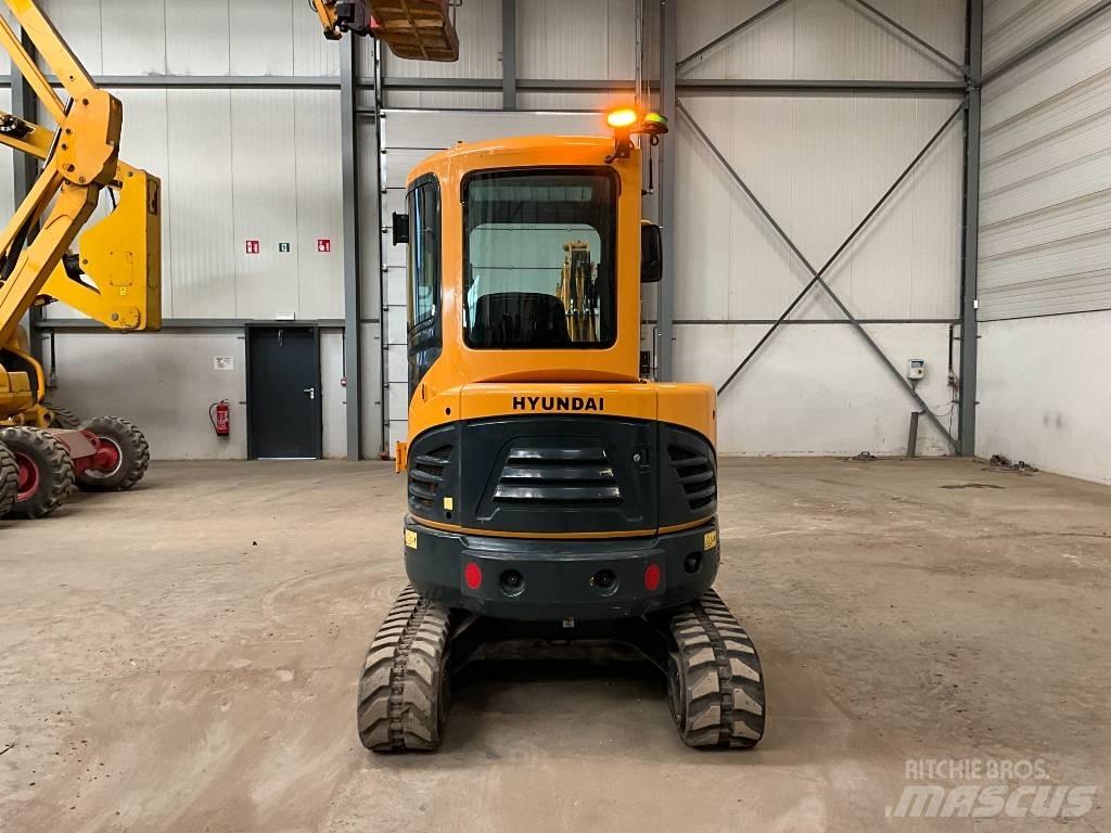 Hyundai R30 Z-9AK Miniescavatori