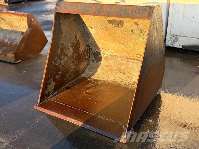 Manitou USED BUCKET Benne