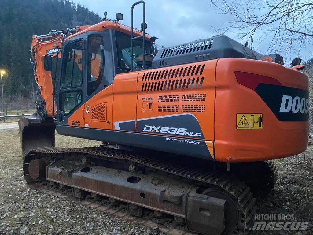 Doosan DX 235 NLC-5 Escavatori cingolati