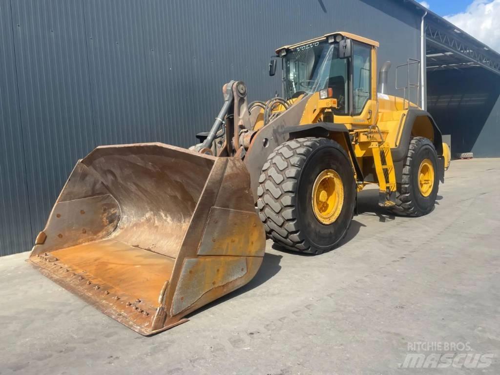 Volvo L180G Pale gommate