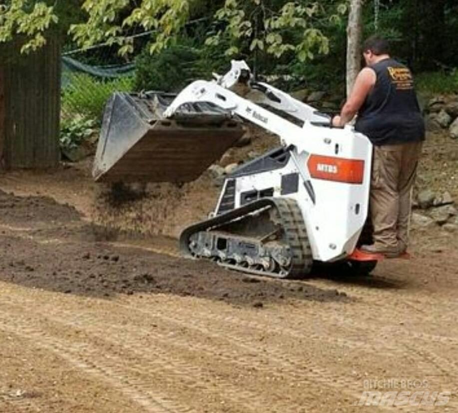 Bobcat MT 85 Mini Pale Gommate