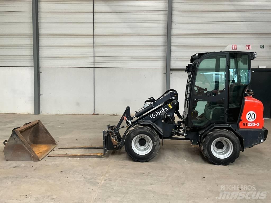 Kubota RT 220-2 Pale gommate