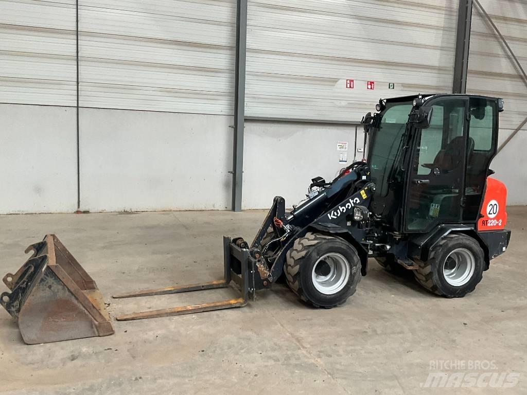 Kubota RT 220-2 Pale gommate