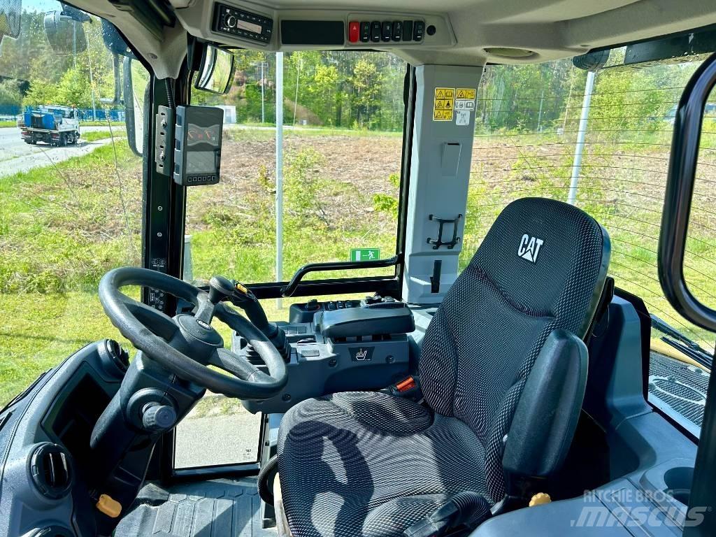 CAT 908NG Pale gommate