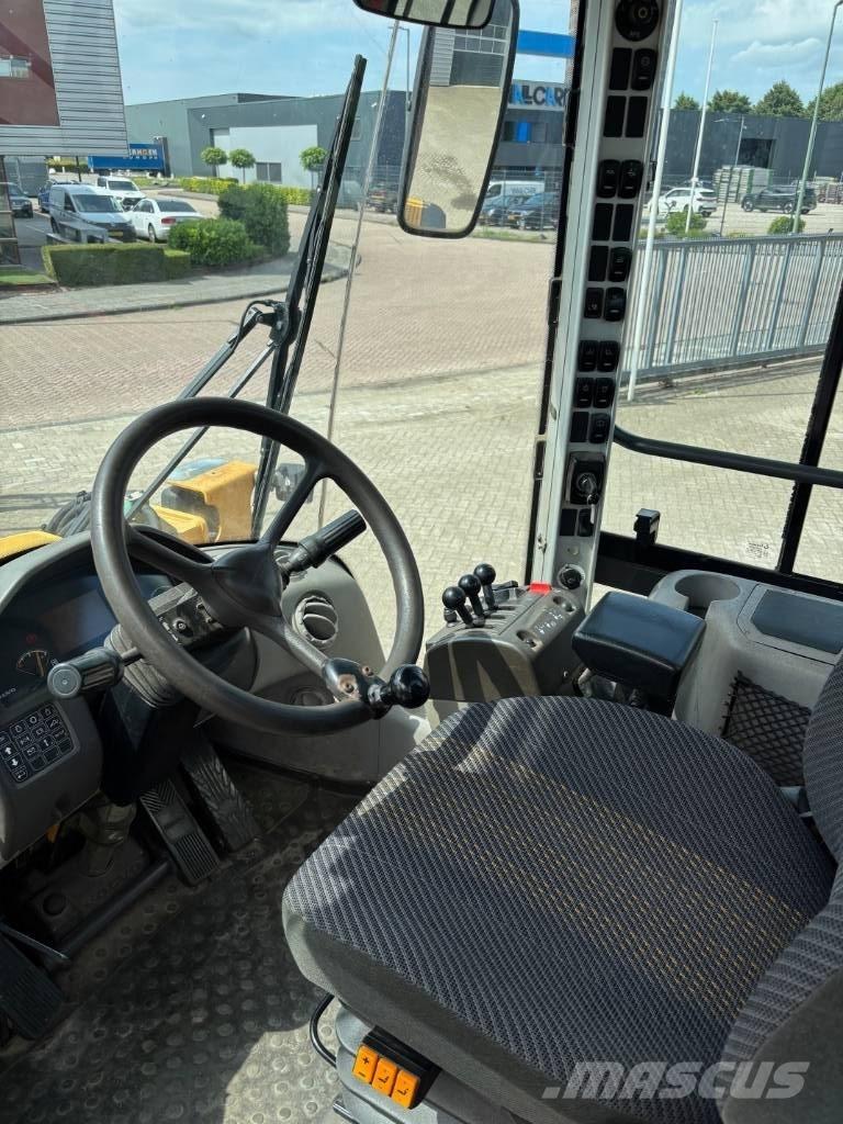 Volvo L 70 F Pale gommate
