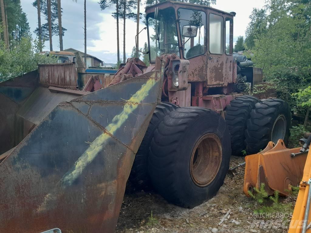 Valmet 1200 Pale gommate