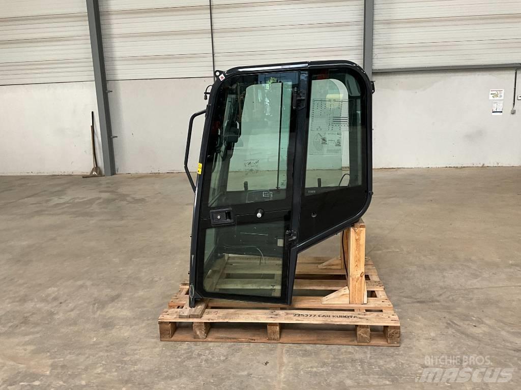 Kubota U 27-4 Cabine e interni
