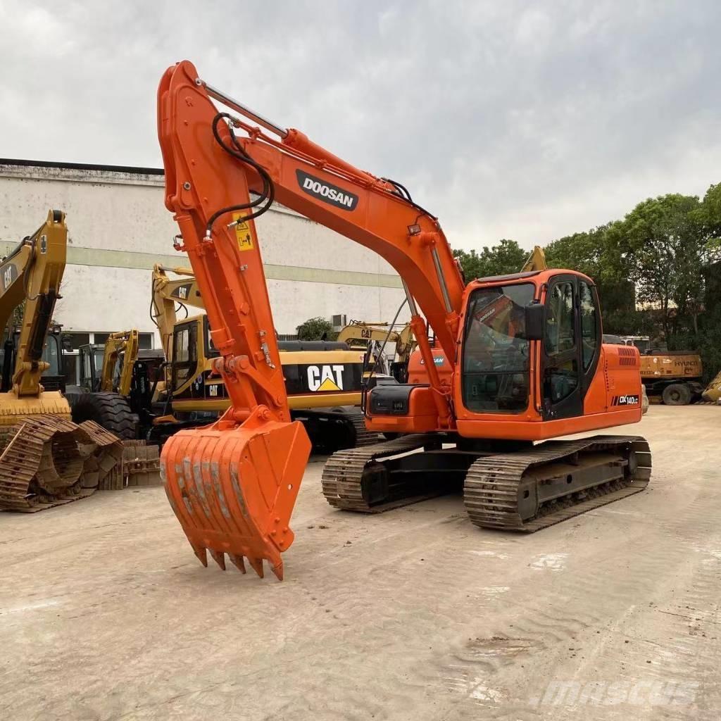 Doosan DX 140 LC Escavatori cingolati