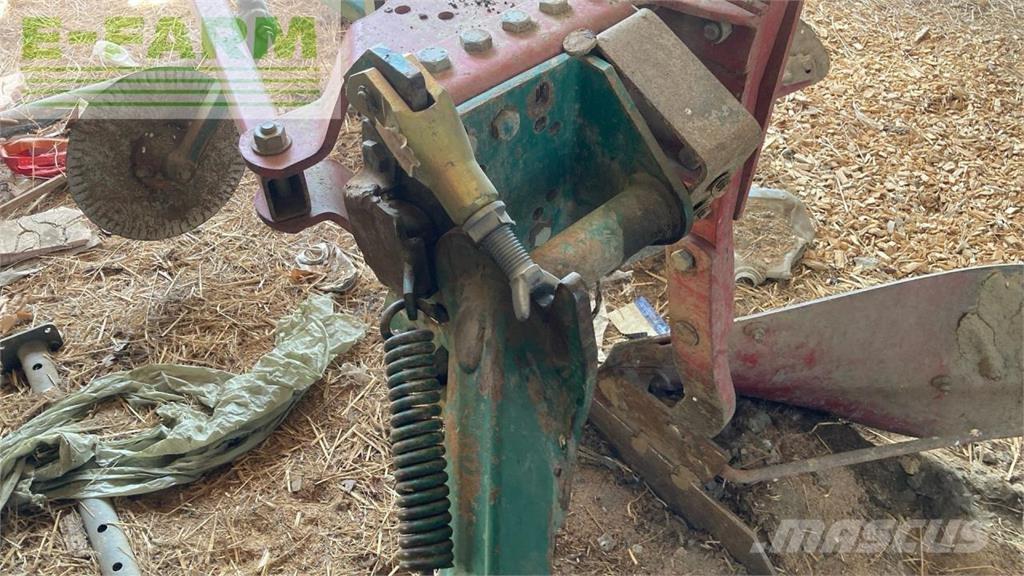 Kverneland LB 100 Aratri convenzionali