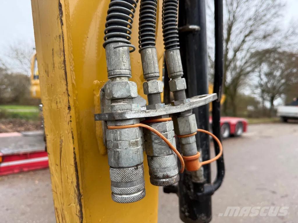 CAT 302.7D Miniescavatori