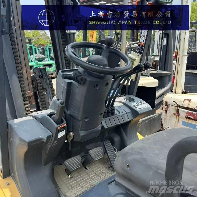 CAT DP 35 N Carrelli elevatori diesel