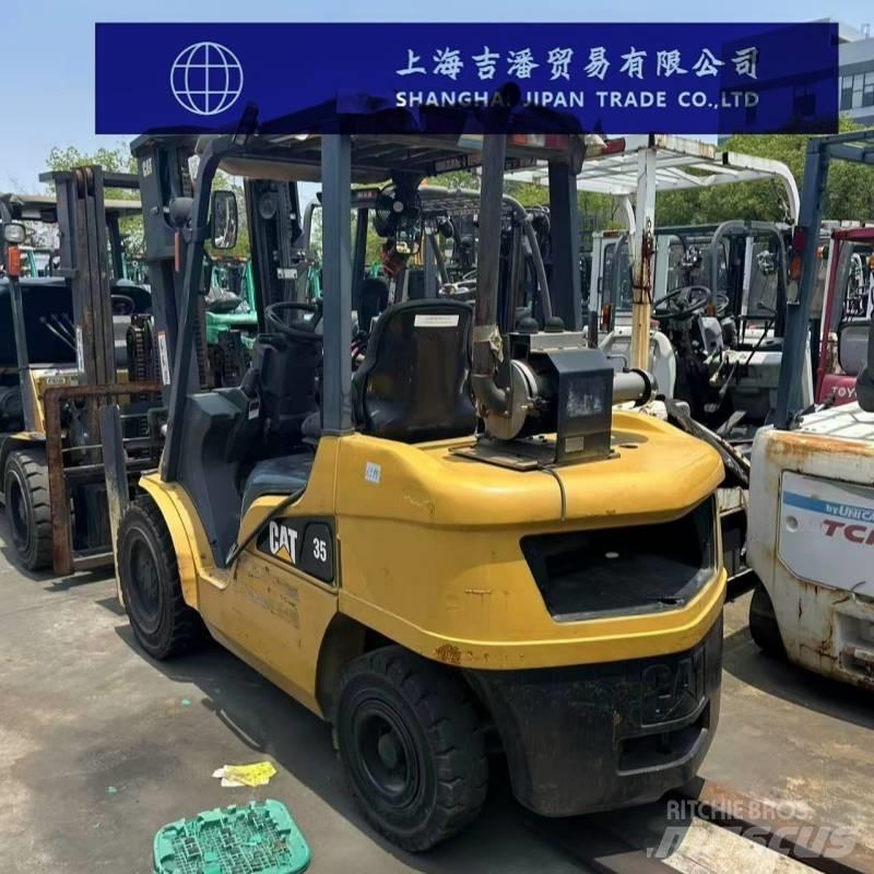 CAT DP 35 N Carrelli elevatori diesel