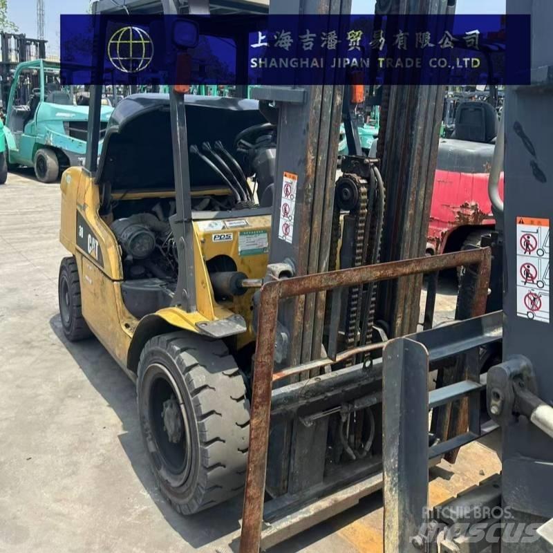 CAT DP 35 N Carrelli elevatori diesel