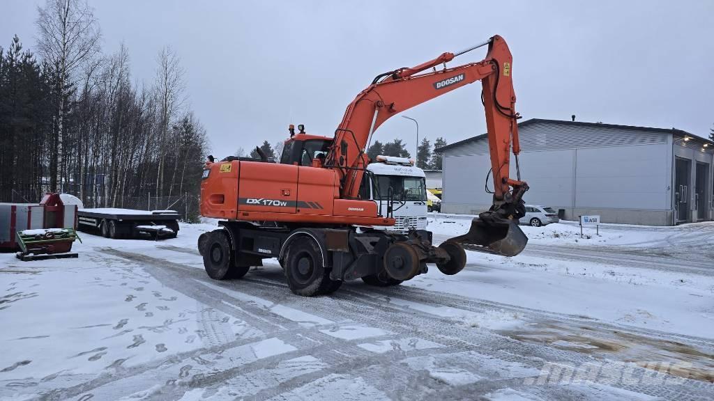 Doosan DX 170 W Escavatori gommati