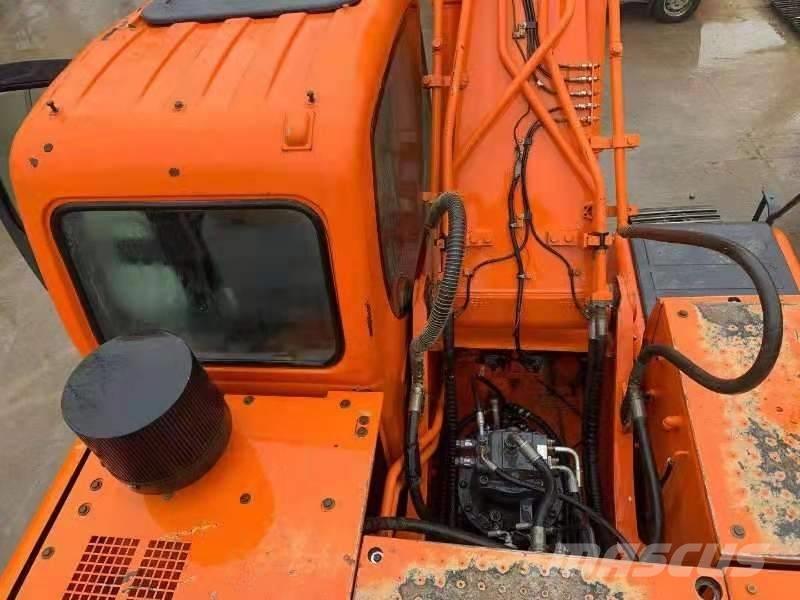 Doosan DX300LC Escavatori cingolati