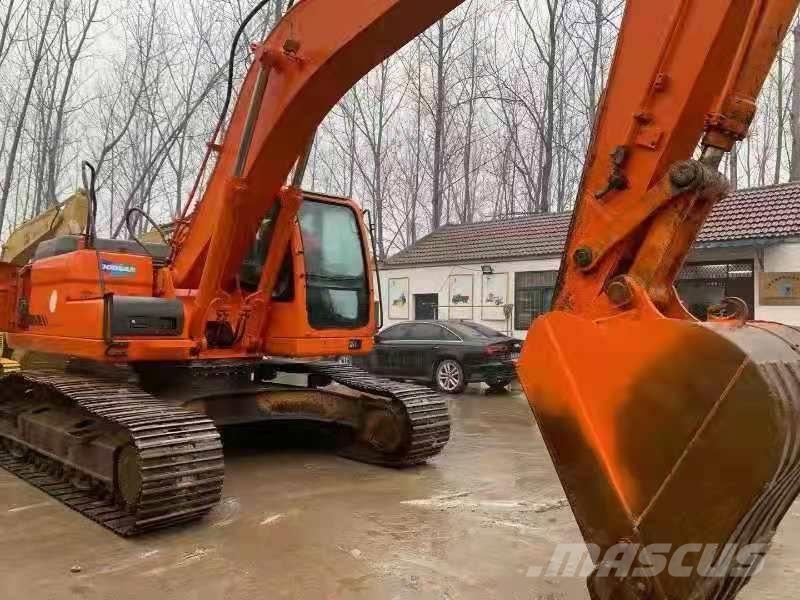 Doosan DX300LC Escavatori cingolati