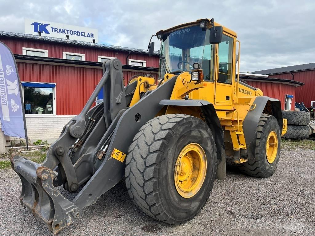 Volvo L 120 E Pale gommate