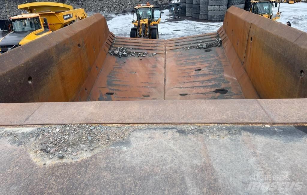 Komatsu 605-7 Dumper a telaio rigido