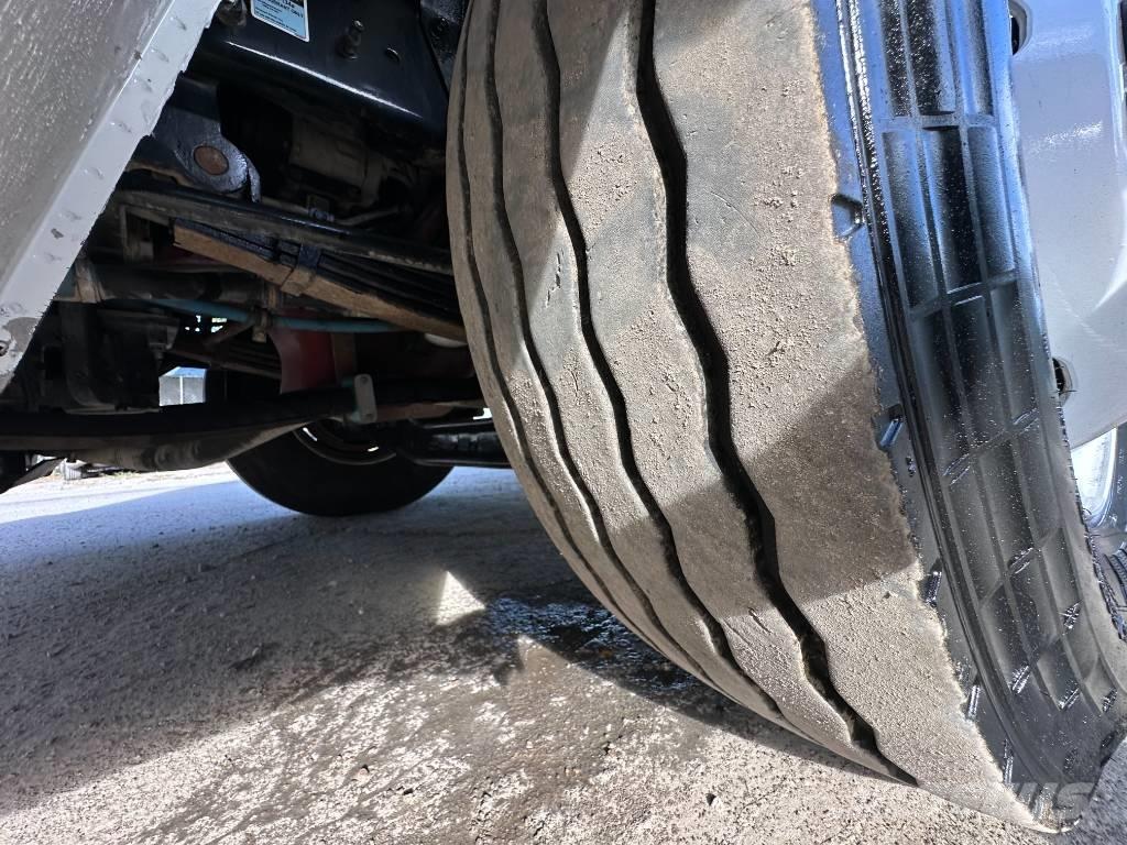 Mack LEU 613 Camion dei rifiuti