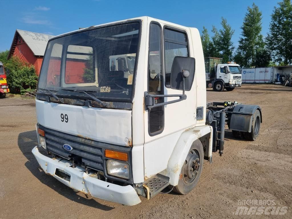 Ford CARGO 0713 Camion altro