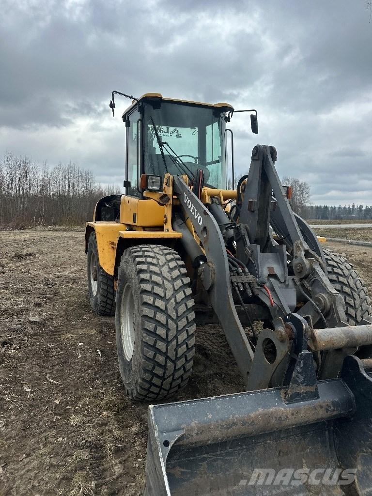 Volvo L 40 B TPS Pale gommate