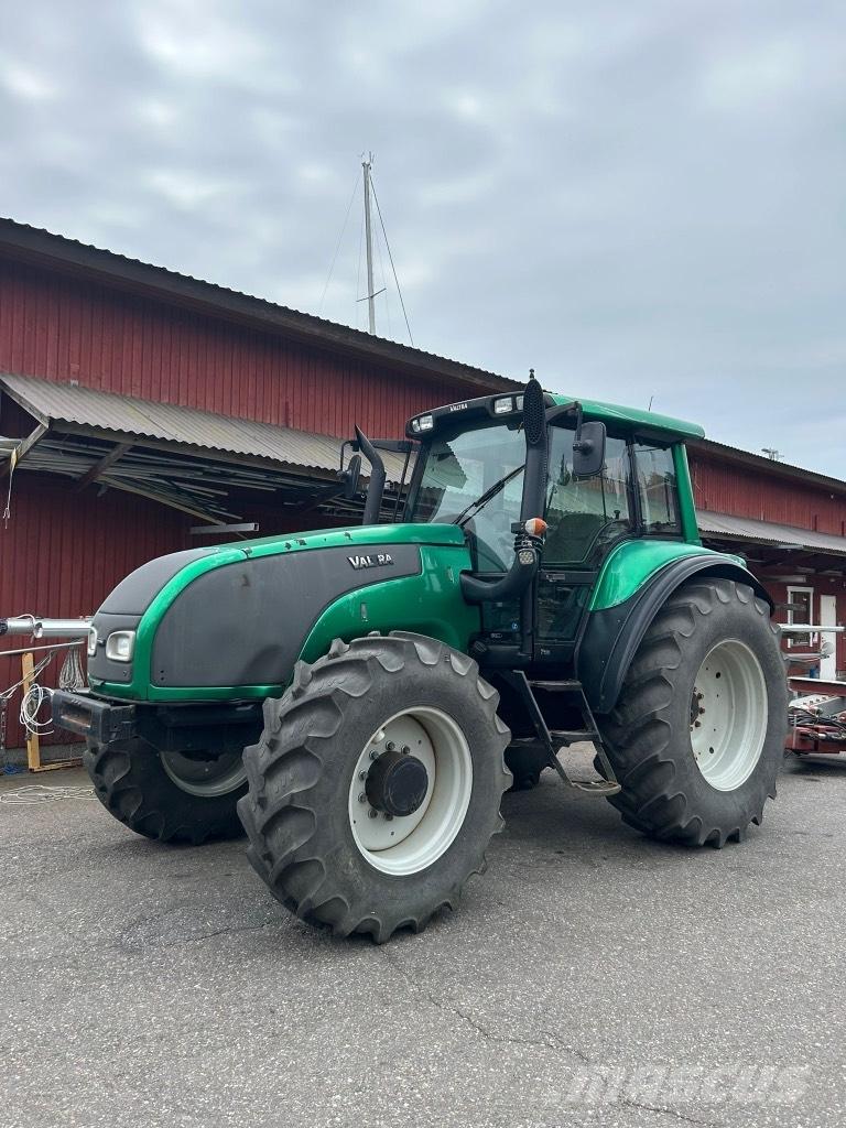 Valtra T 150 Trattori