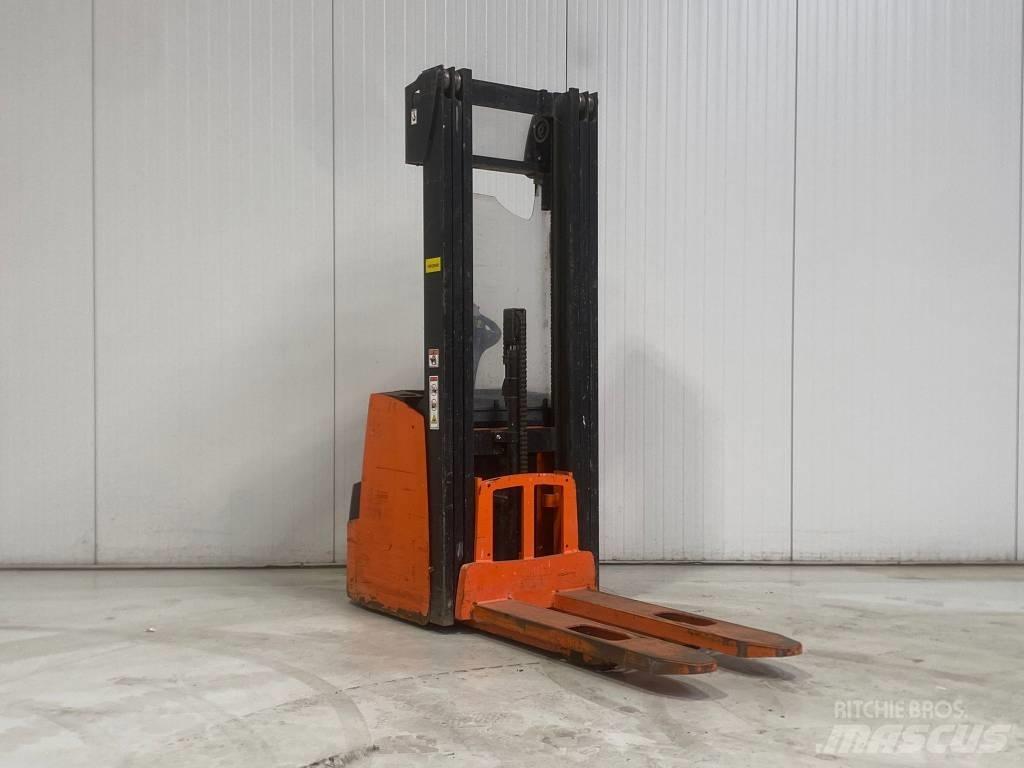 Hyster S1.4 Transpallet uomo a terra