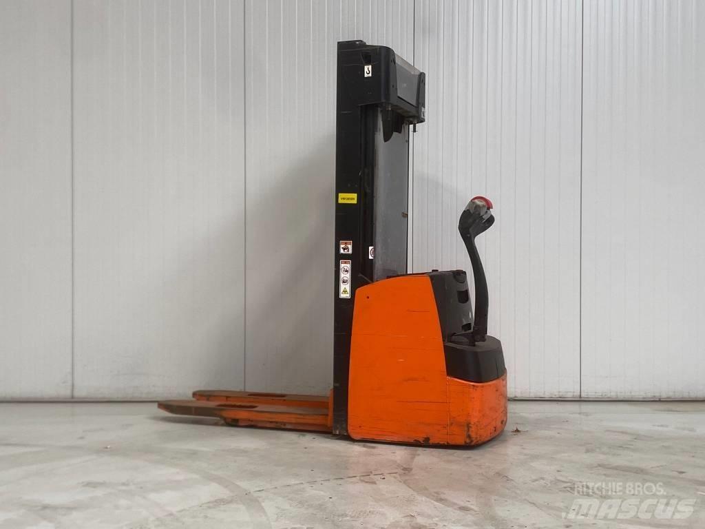 Hyster S1.4 Transpallet uomo a terra