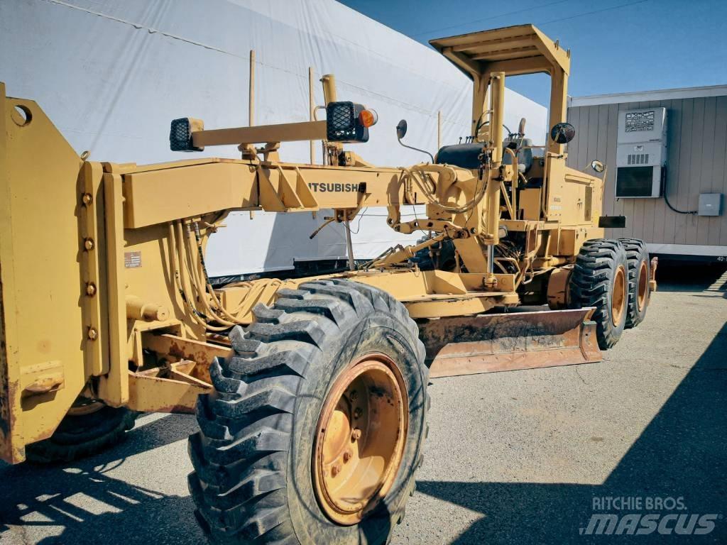 Mitsubishi MG400 Motorgraders