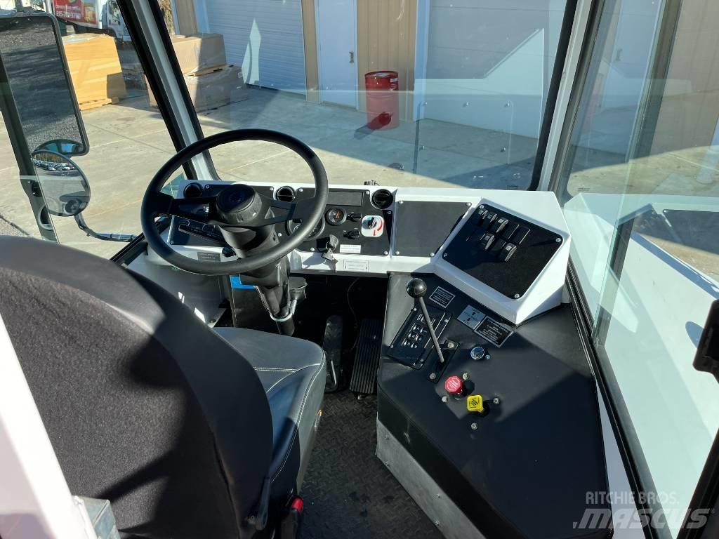 Capacity TJ9000 DOT Trattori portuali