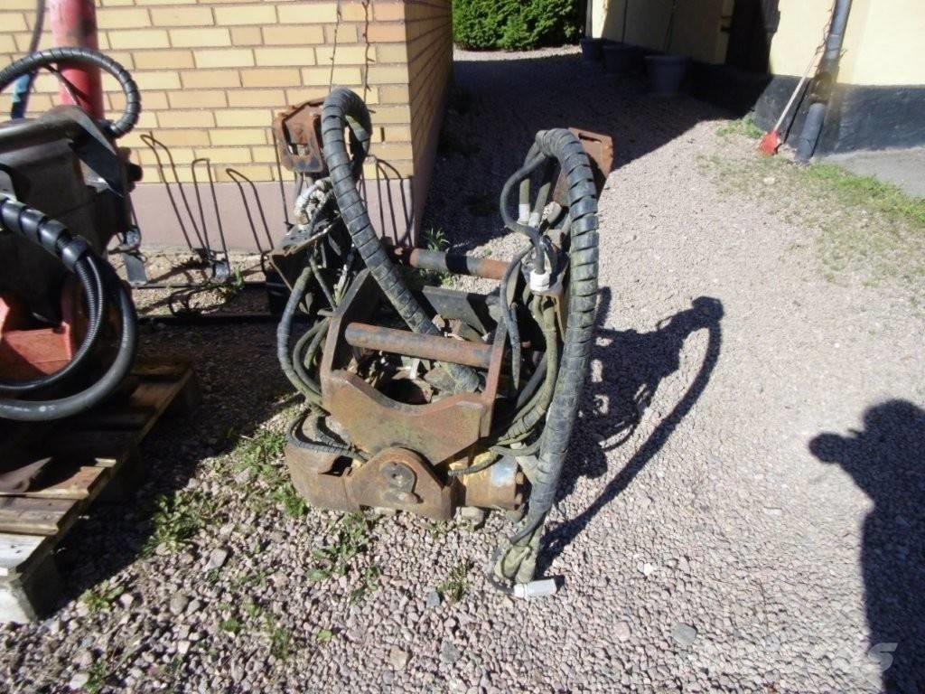 Engcon rotor tilt Pale gommate