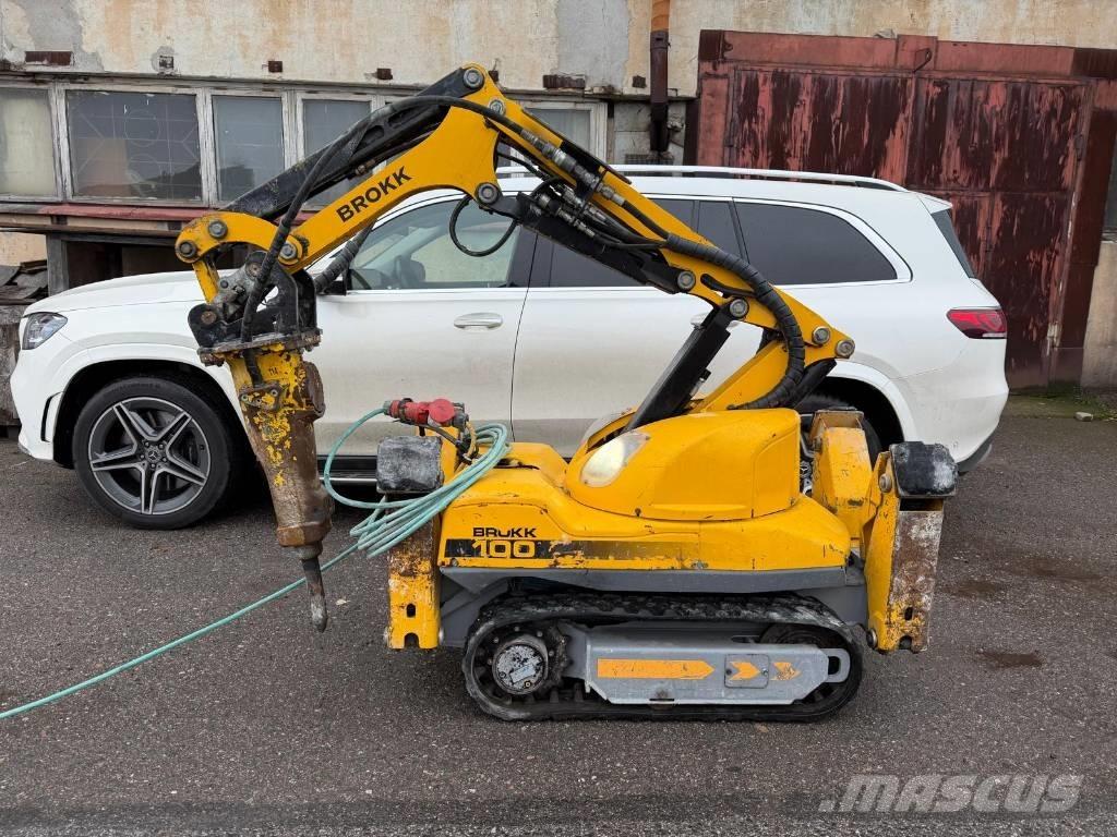 Brokk 100 Escavatori da demolizione