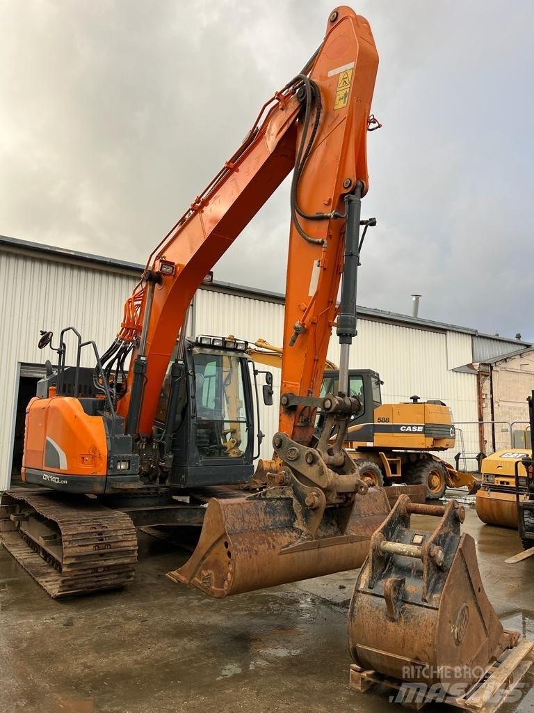 Doosan DX140 LCR Escavatori cingolati