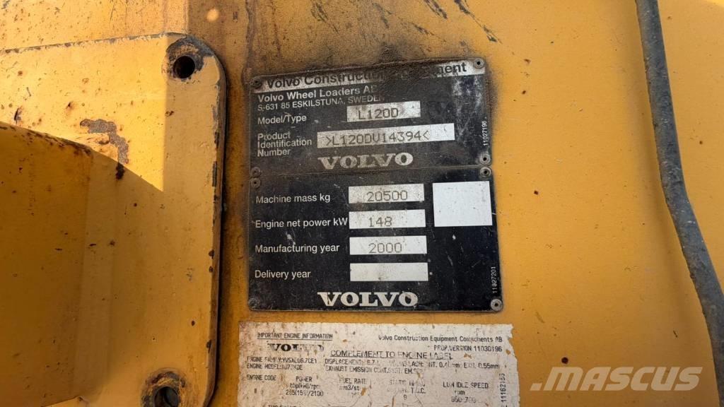 Volvo L 120 D Pale gommate