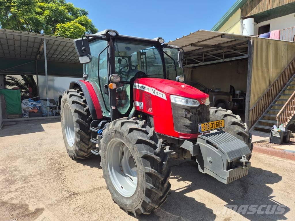 Massey Ferguson 5713 Trattori