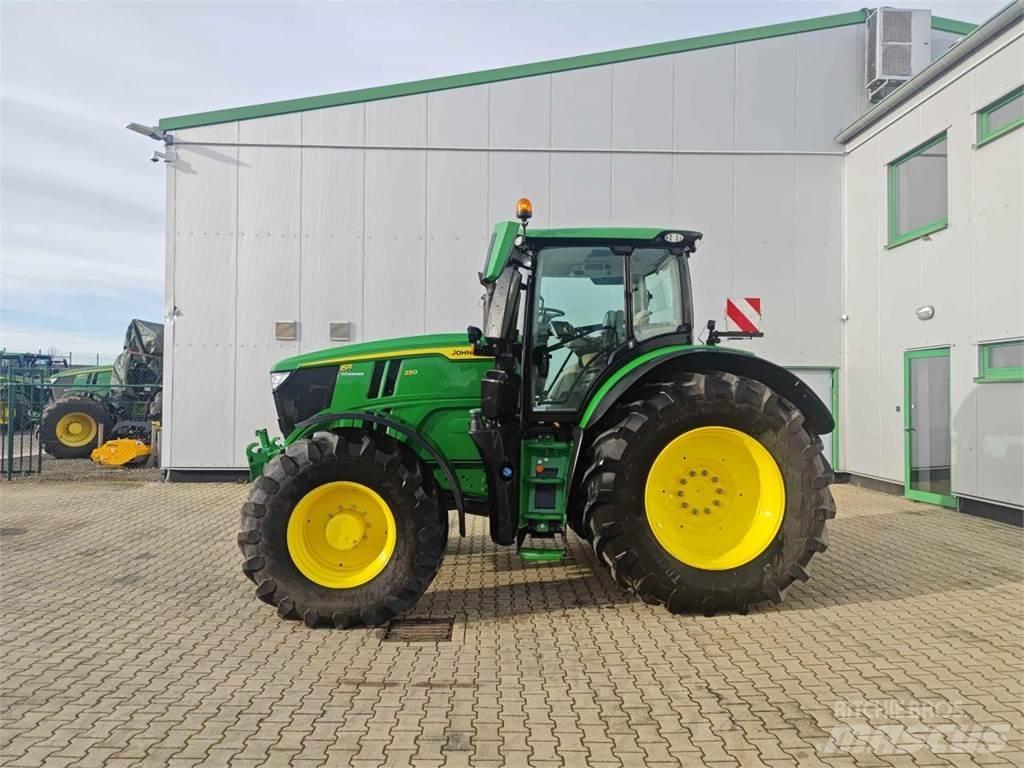John Deere 6R 250 Trattori