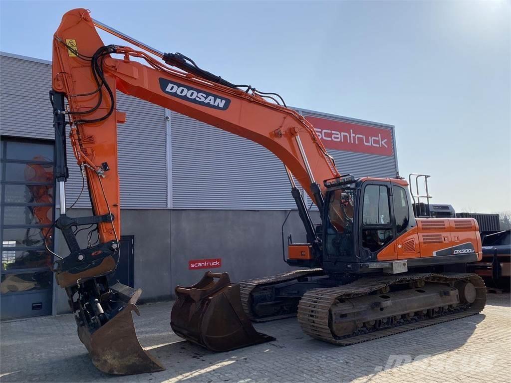 Doosan DX300LC-5 Escavatori cingolati
