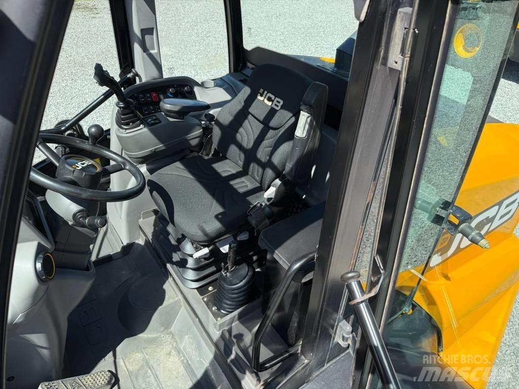 JCB TM 320 Sollevatori telescopici per agricoltura