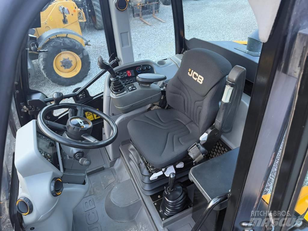 JCB TM 320 Sollevatori telescopici per agricoltura